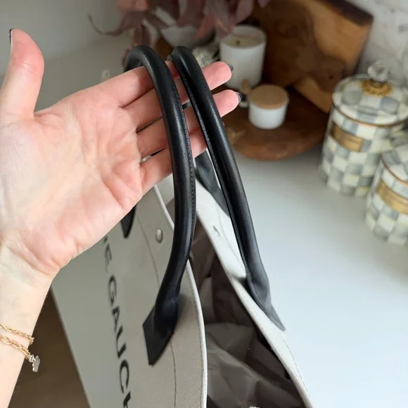 Saint Laurent Rive Gauche Beige Shopping Tote - Picture 13 of 15